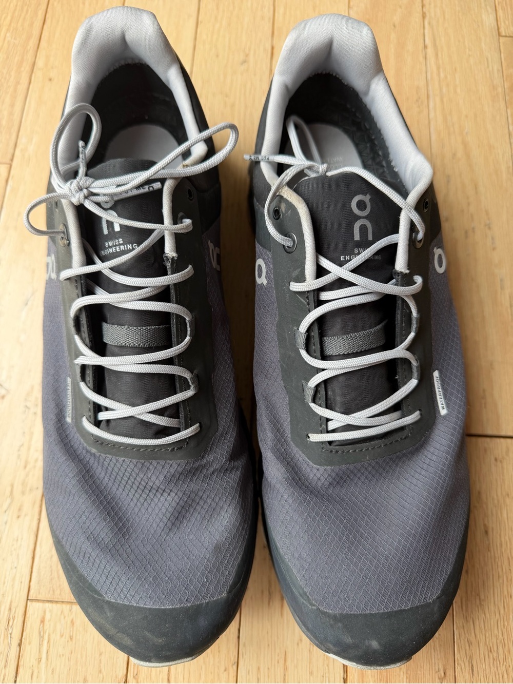 On Running Men's Low-Top Trail Sneakers in Charcoal Gray